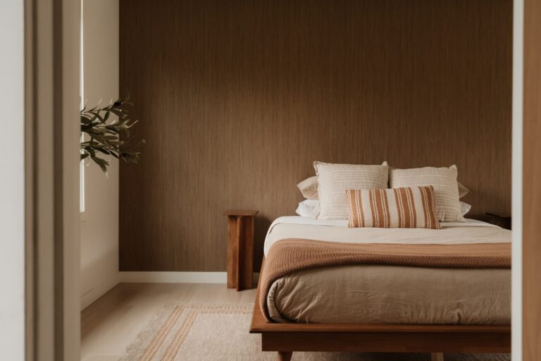 How to Choose the Perfect Color Palette for Your Home